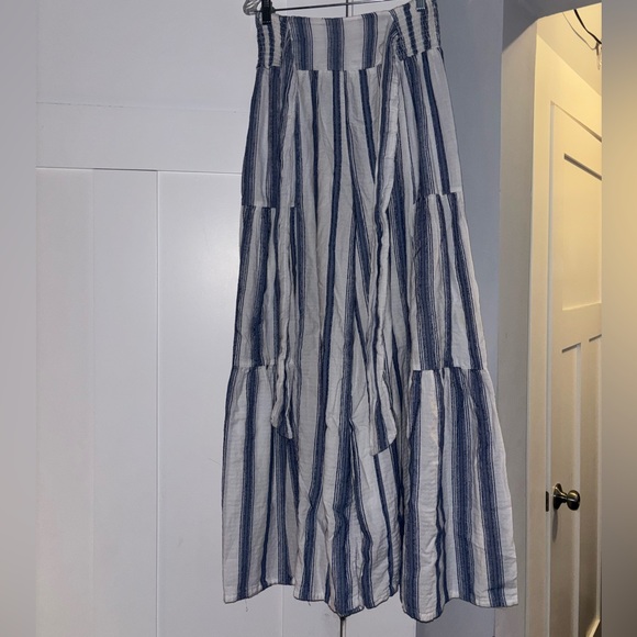 🪽♥️Dry Goods, tiered high-waisted pants, bow detail, striped flowy - Picture 3 of 3